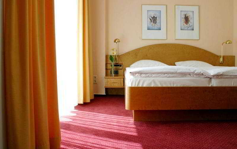 Hotel Kurfuerstendamm Am Adenauerplatz เบอร์ลิน ภายนอก รูปภาพ